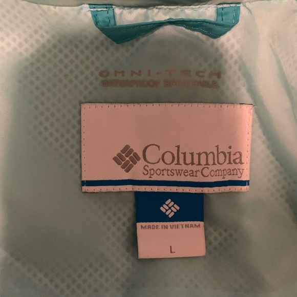 Size large, blue, Columbia raincoat. - Picture 3 of 5